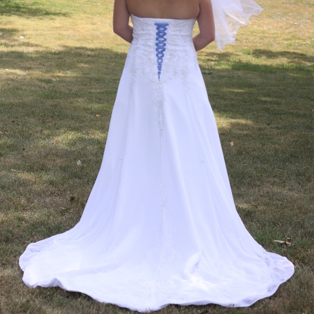 David’s Bridal Satin Wedding Dress